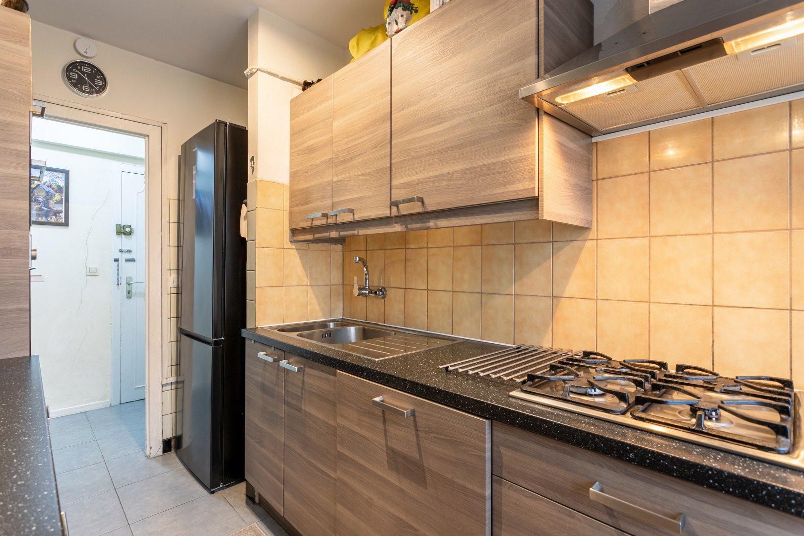 Appartement met 2 slaapkamers, ruim terras en berging foto 8