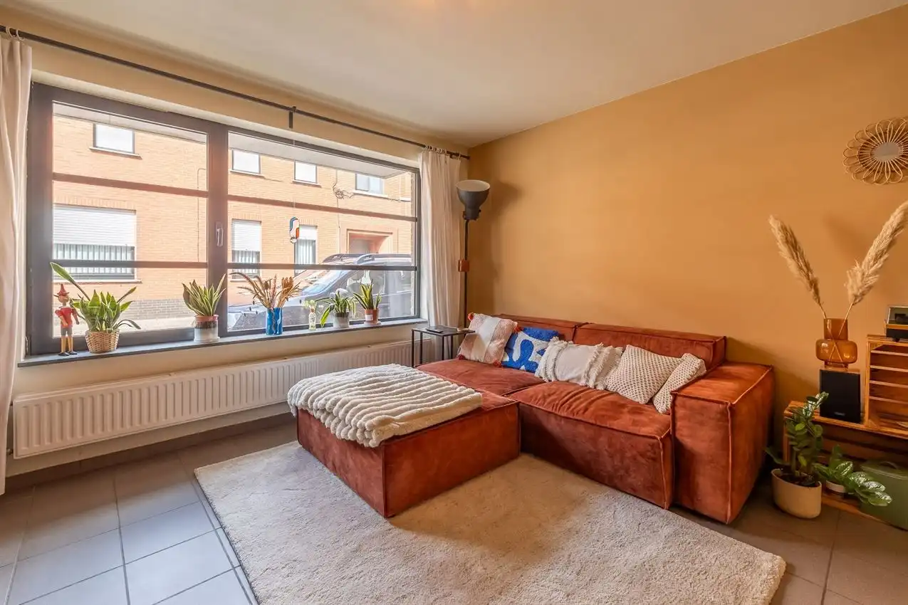 Gelijkvloers appartement met twee slaapkamers en autostaanplaats foto 4