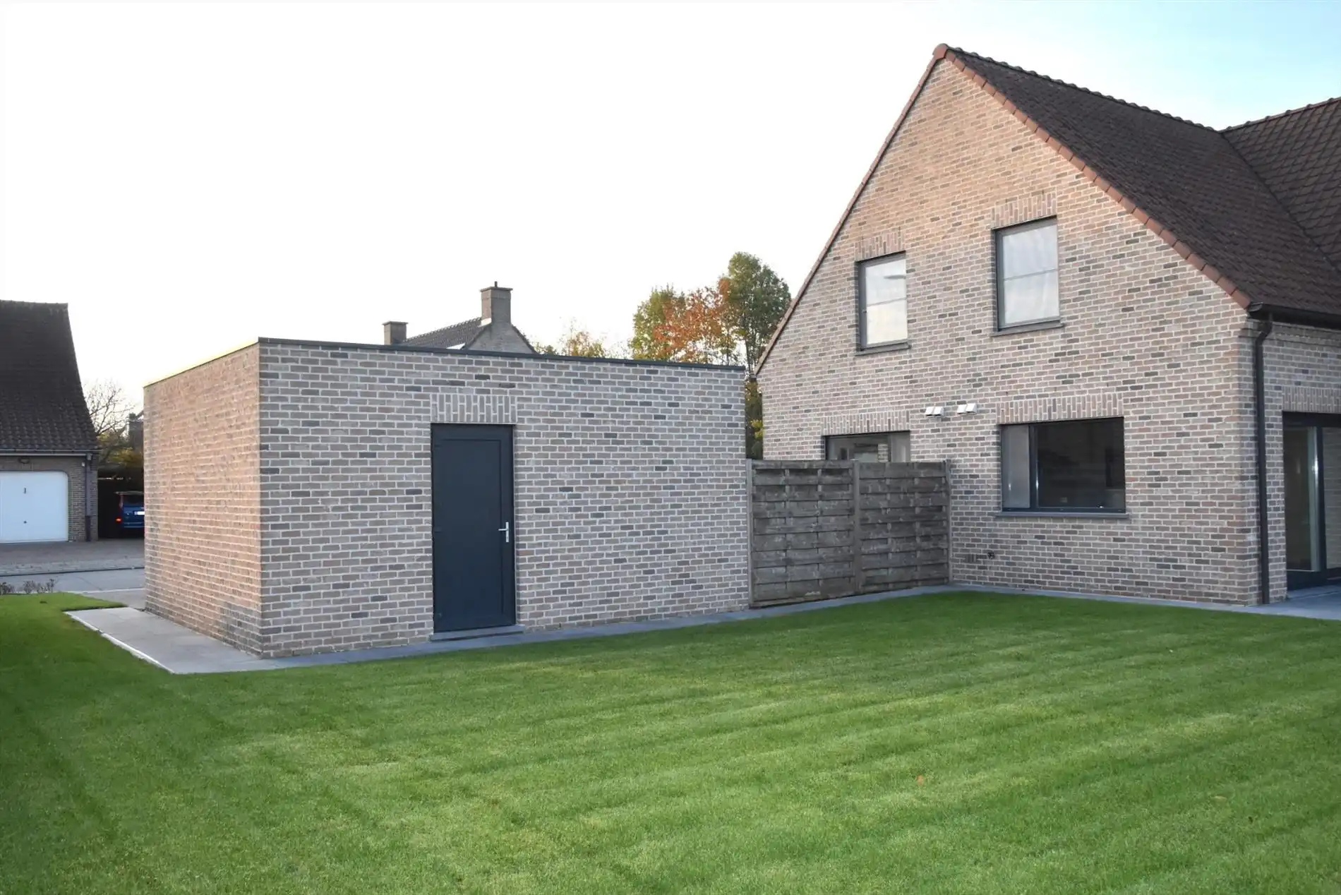 Heel mooie koppelwoning te huur in centrum Wevelgem! foto 17