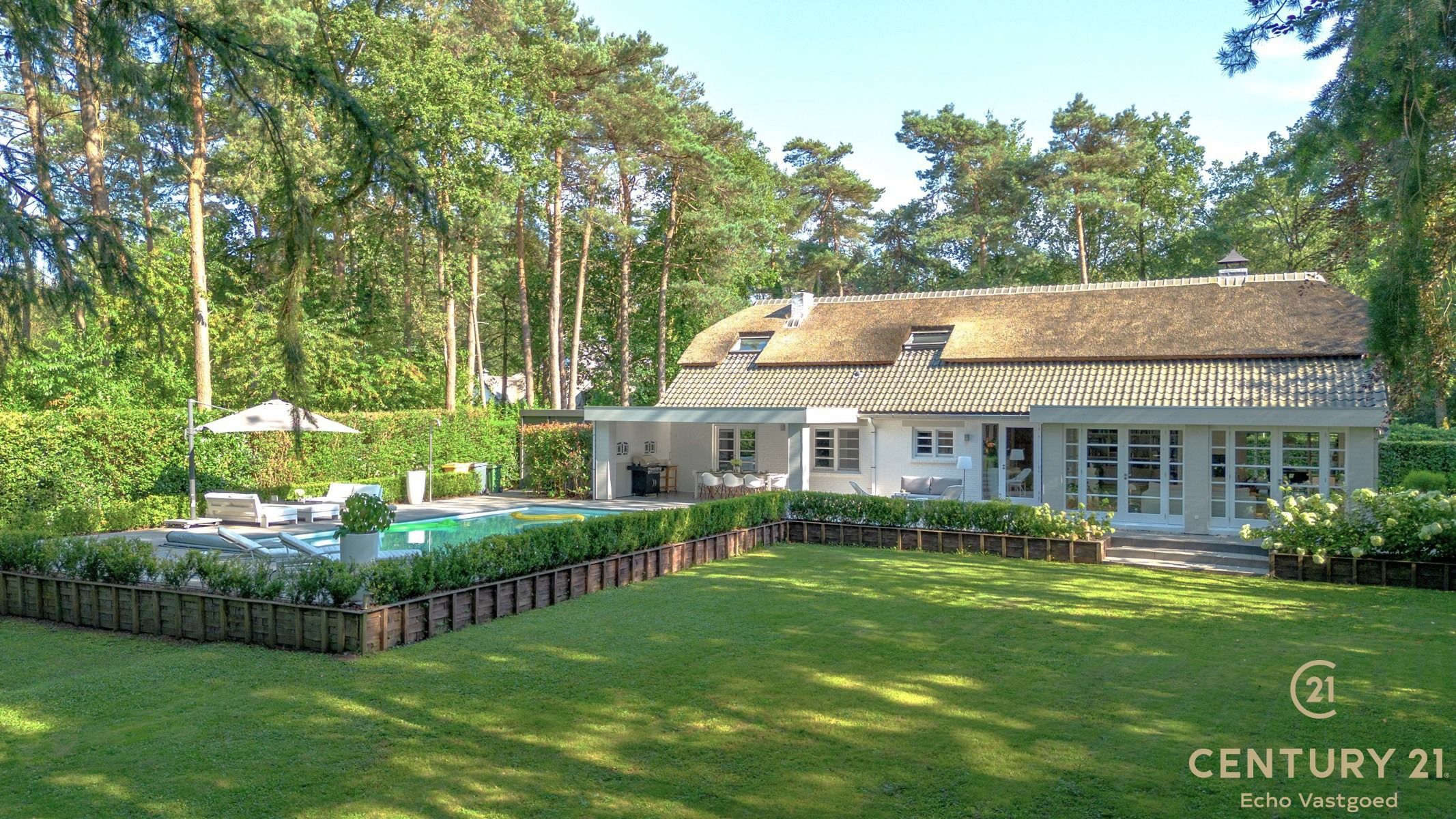 Prachtige charmante villa met mooie tuin en verwarmd zwembad foto 31