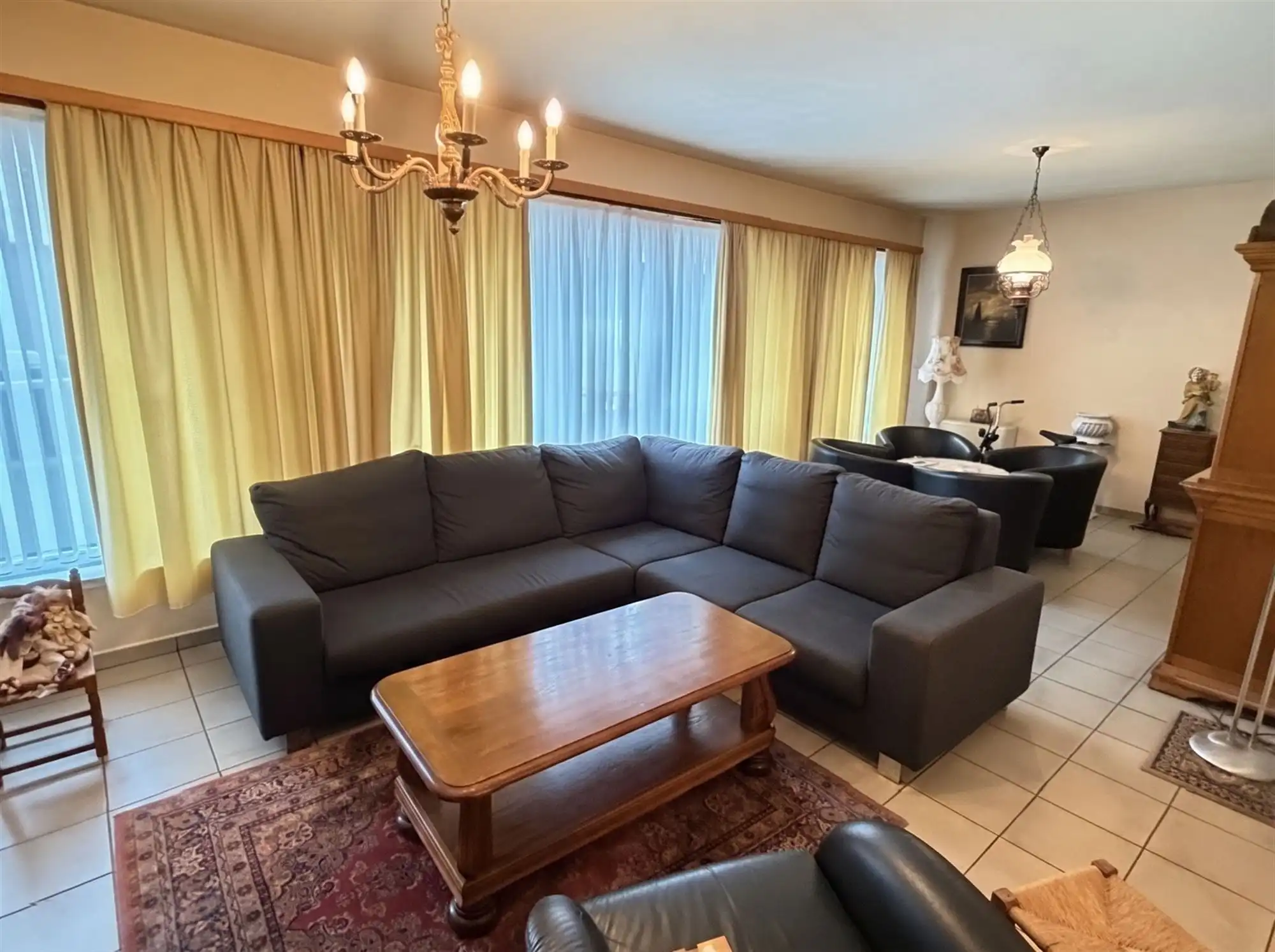 Zeer ruim gelijkvloersappartement van 125 m² foto 3