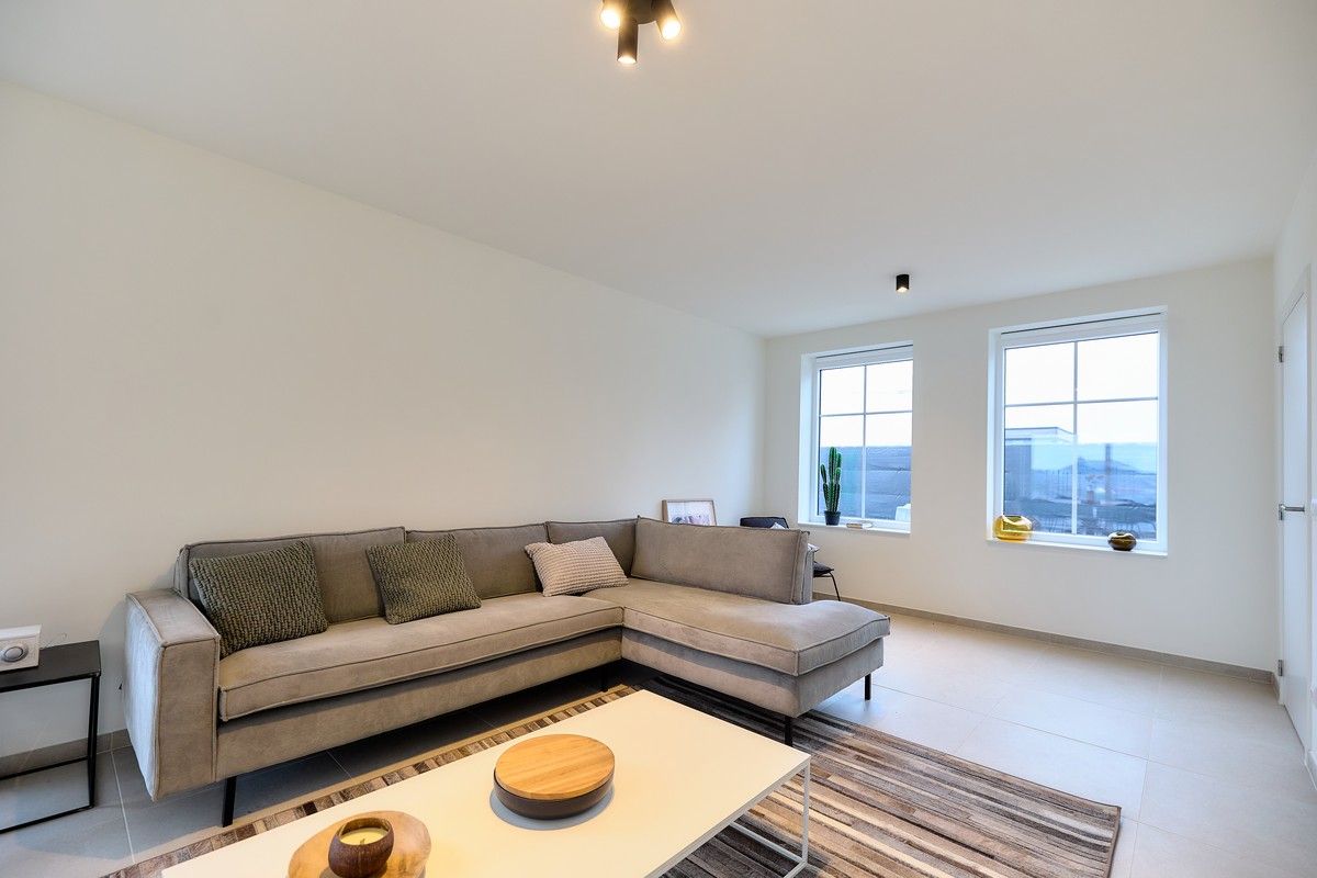 Afgewerkte halfopen nieuwbouwwoning te Roeselare foto 9