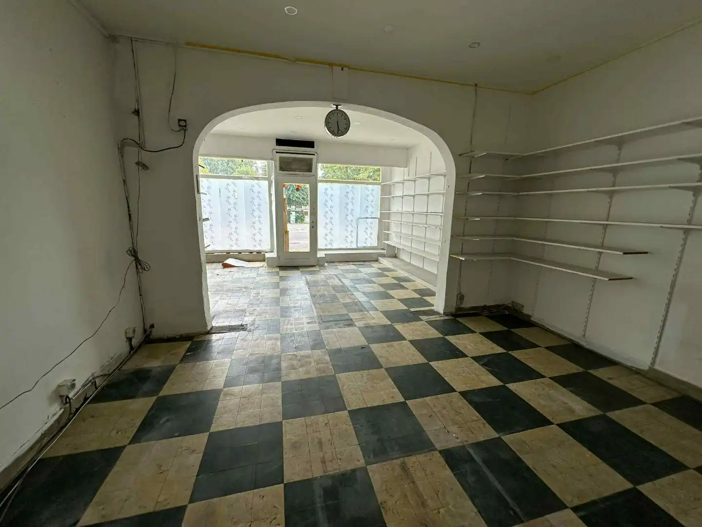 Zichtbare Ligging met Parkeergelegenheid in Borsbeek foto 3