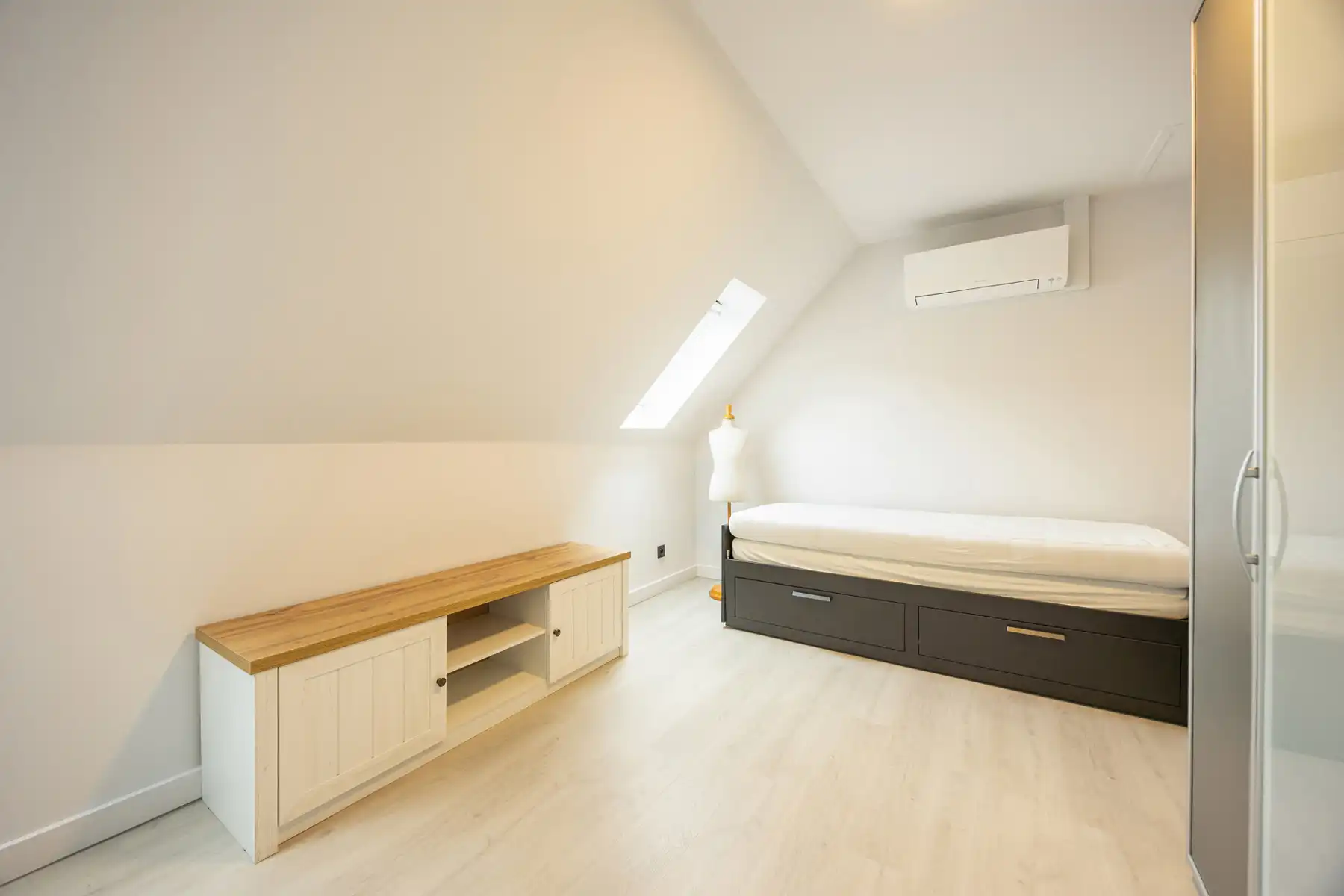 Instapklare woning gelegen in een doodlopende straat foto 9