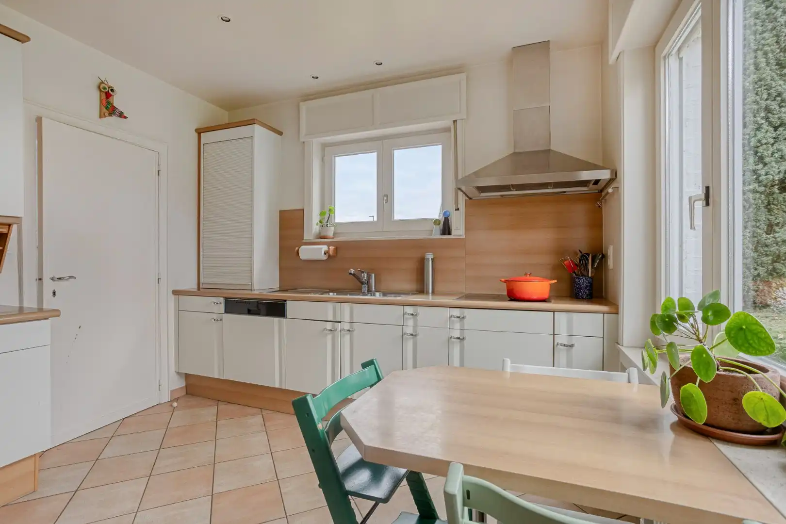 Authentieke en karaktervolle VILLA in residentiële, groene omgeving 1650 BEERSEL foto 15