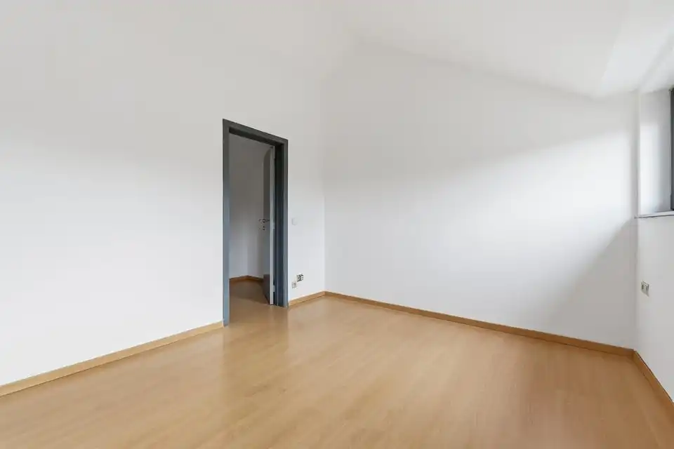 GEZELLIGE INSTAPKLARE GEZINSWONING MET 3 SLAAPKAMERS IN KOZEN foto 21