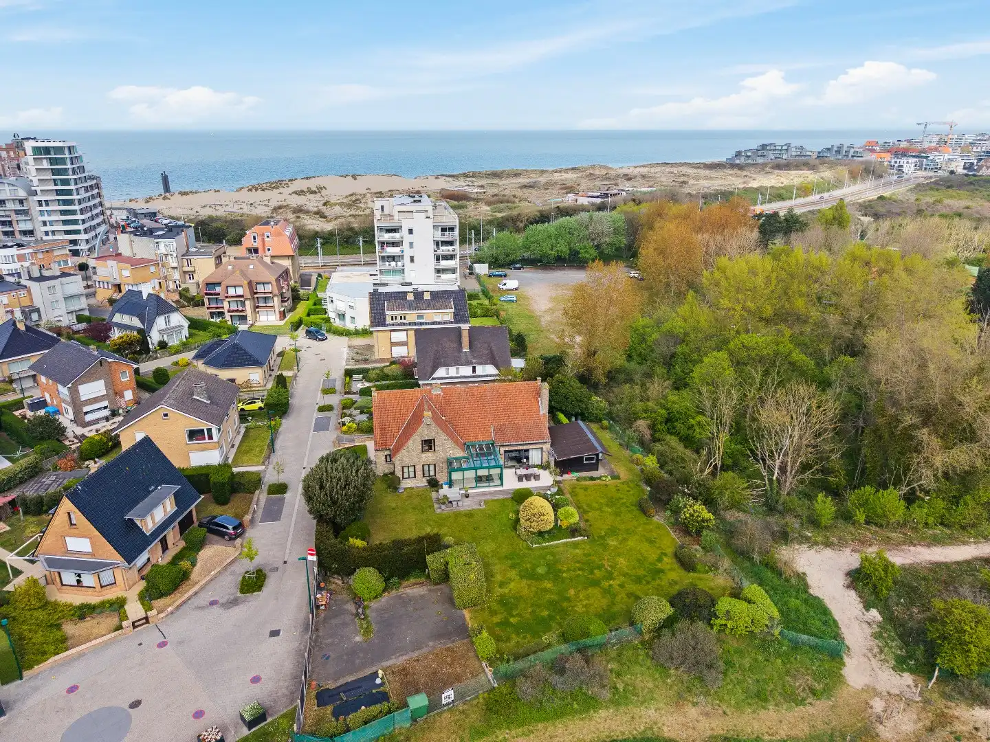 Villa 6 slpk's grenzend aan het natuurgebied te De Panne foto 23