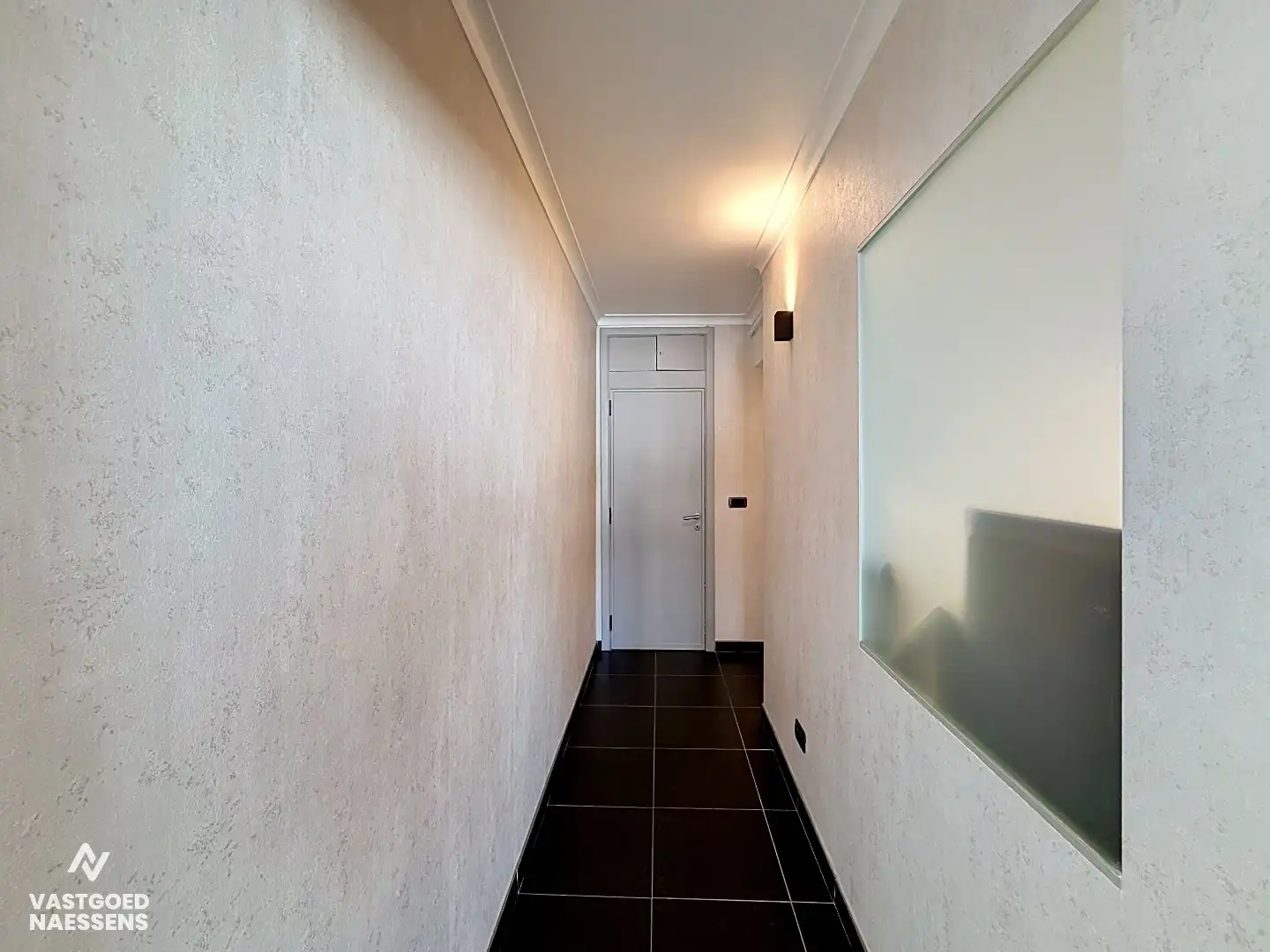 GEMEUBELD 2 SLPK APP MET ZIJDELINGS ZEEZICHT  foto 11