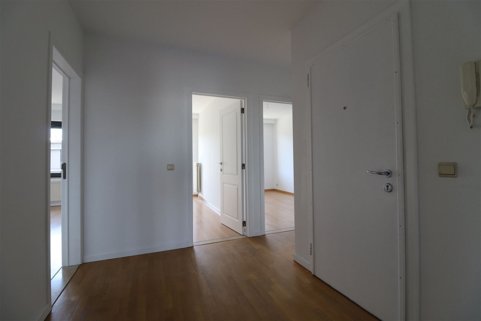Ruim appartement met 3 slaapkamers en 2 terrassen  foto 19