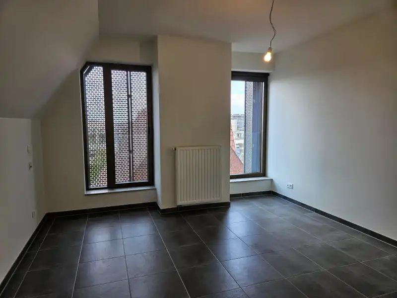 SERVICEFLAT MET GEZELLIG TERRAS foto 9