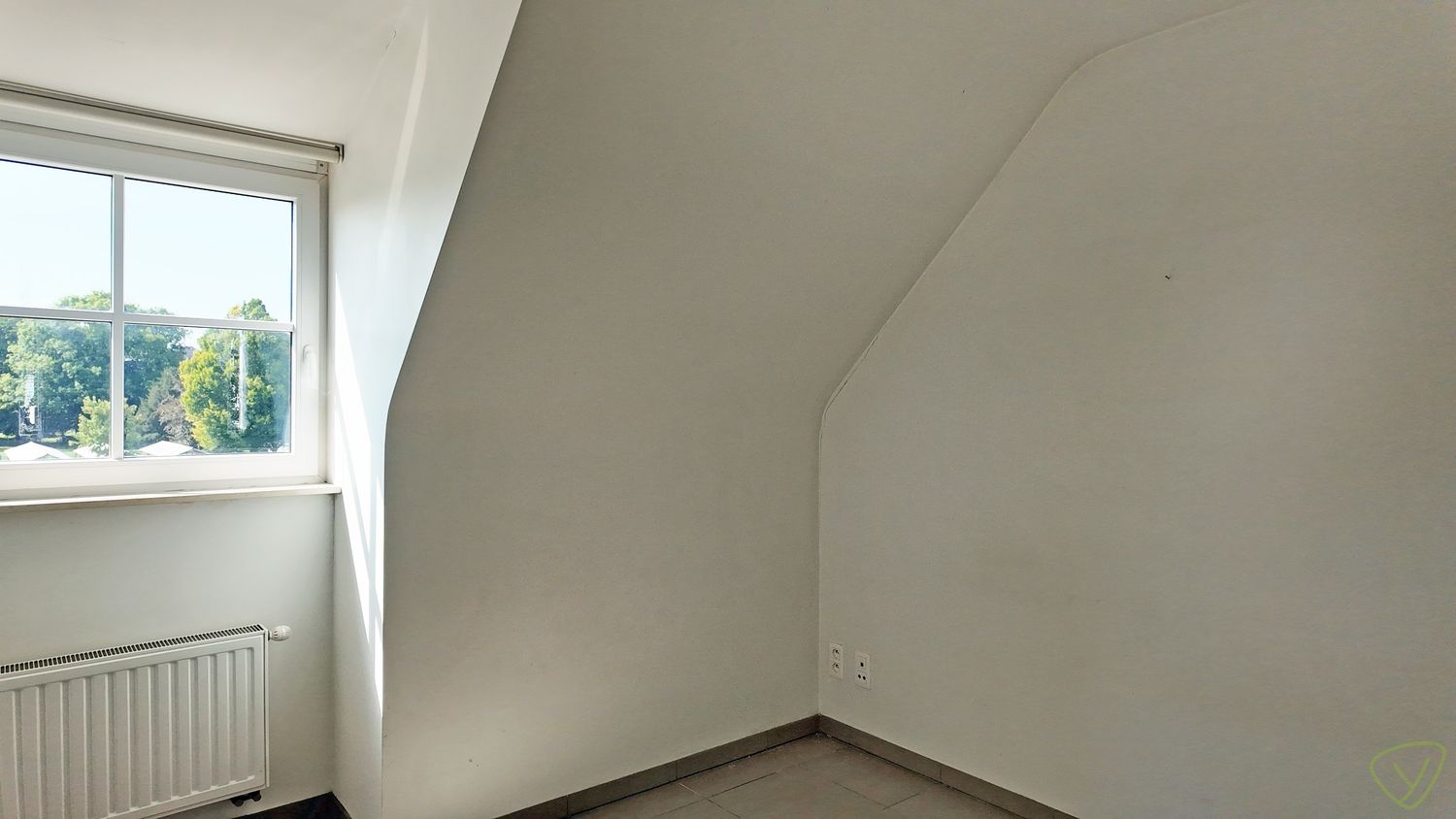 Gezellig duplex-appartement met terras en garage nabij centrum Eeklo foto 9