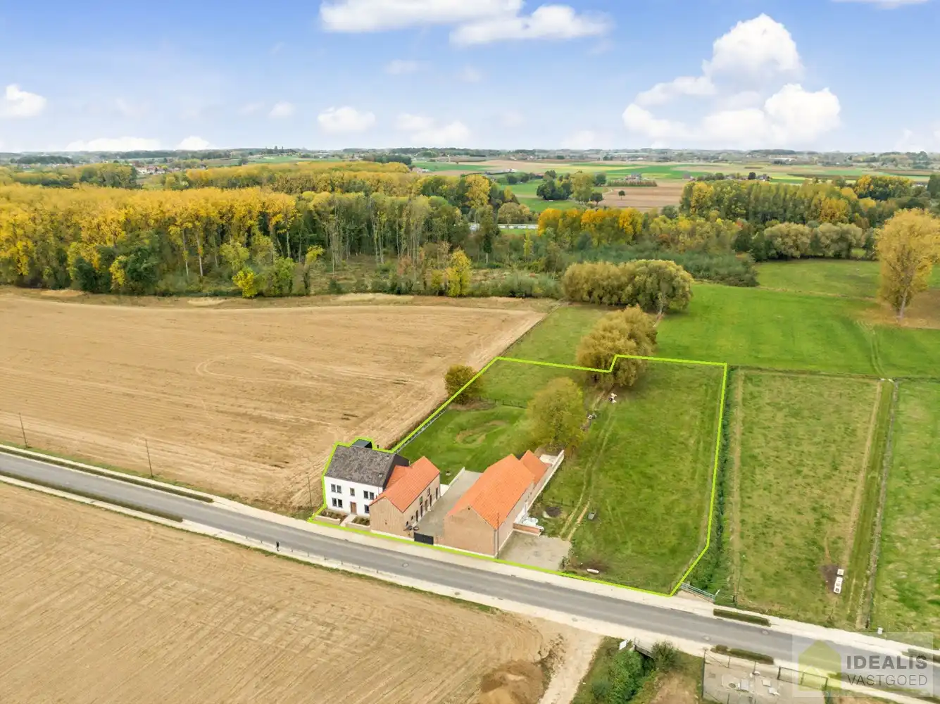 IDEALIS VASTGOED - EEN BIJZONDER HUIS, EEN BIJZONDERE LOCATIE, EEN UNIEKE KANS OM TE WONEN IN EEN AUTHENTIEK LANDHUIS MET EEN PRACHTIGE INRICHTING EN EEN HOOGWAARDDIGE AFWERKINGSGRAAD! foto 58