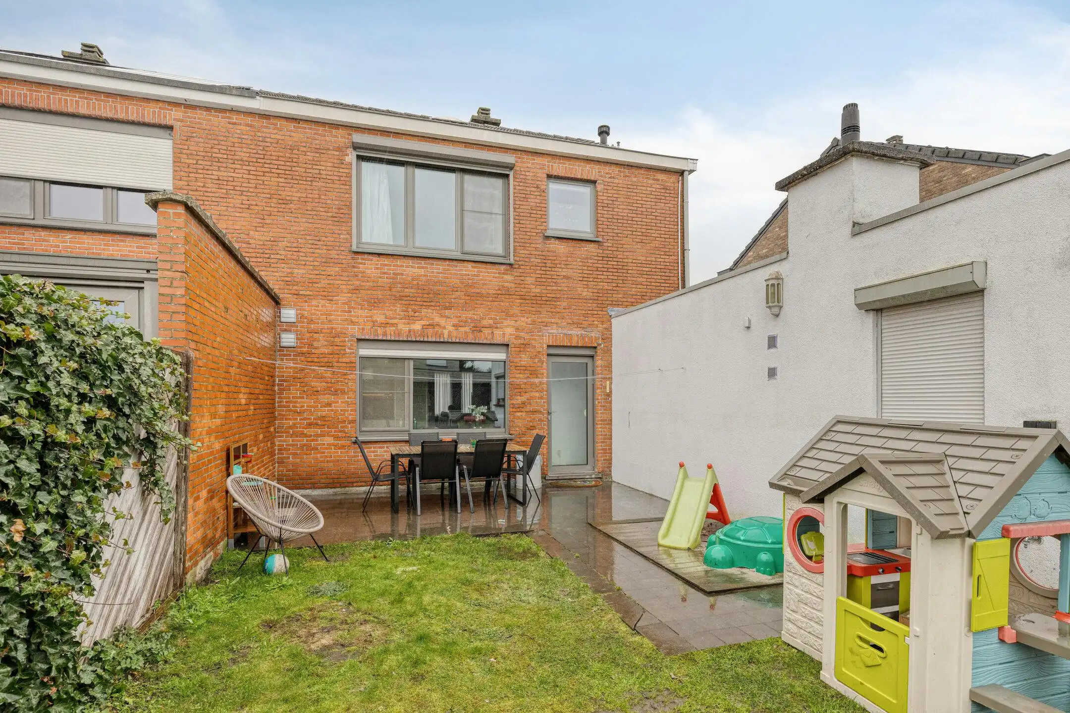 Gezinswoning met 3 slaapkamers en ruime garage op topligging foto 24