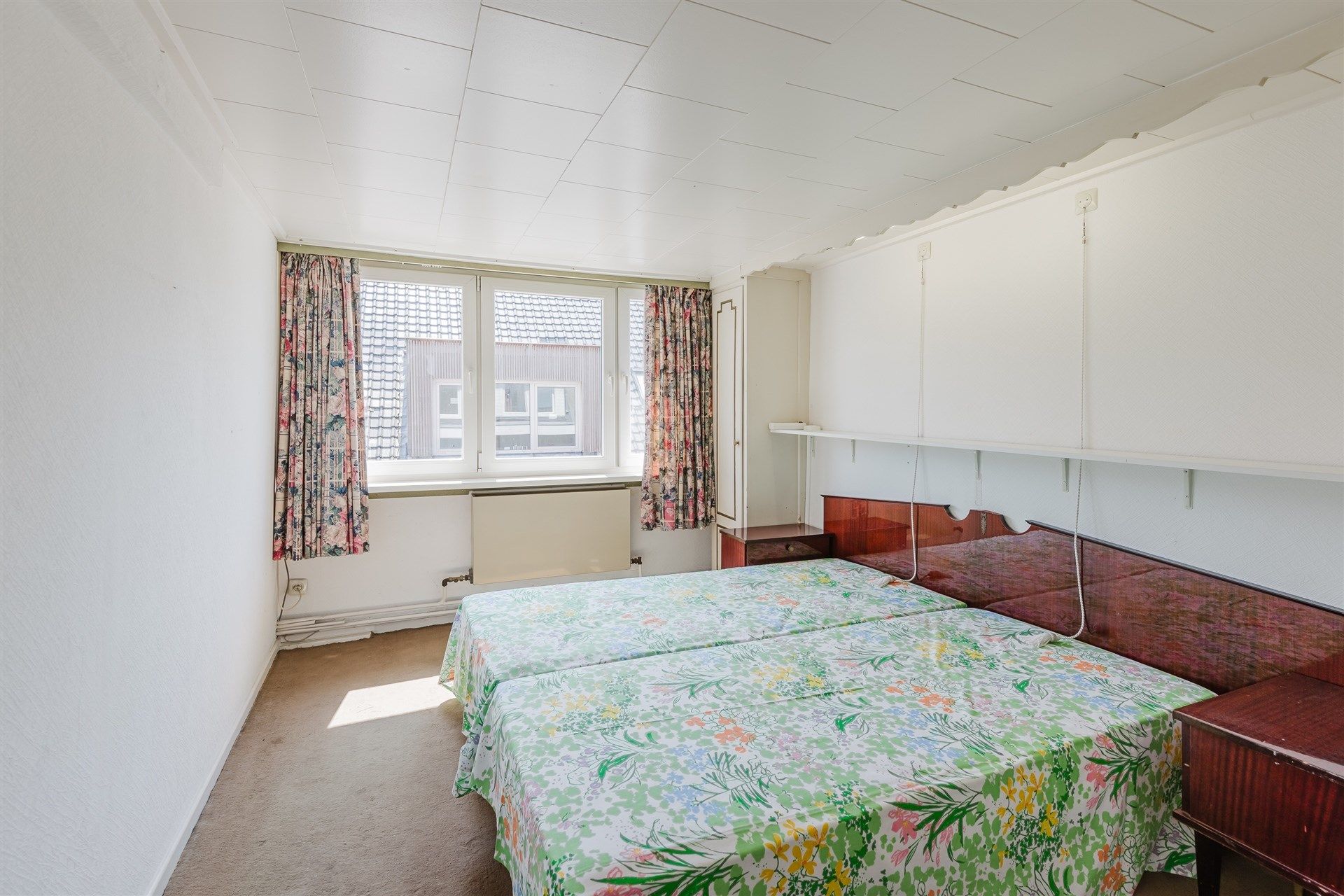 Ruime woning met 5(!) slaapkamers, dakterras en tuin foto 25