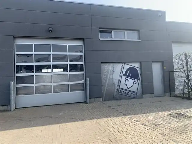 Bedrijfsvastgoed te huur foto {{pictureIndex}}