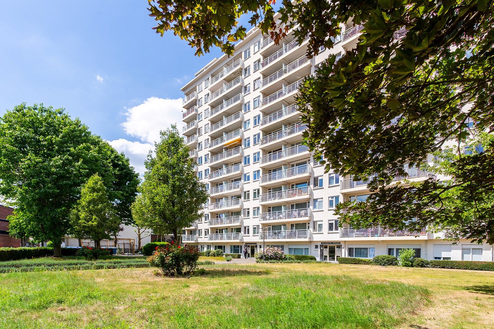 Instapklaar en energiezuinig appartement met terras foto 13