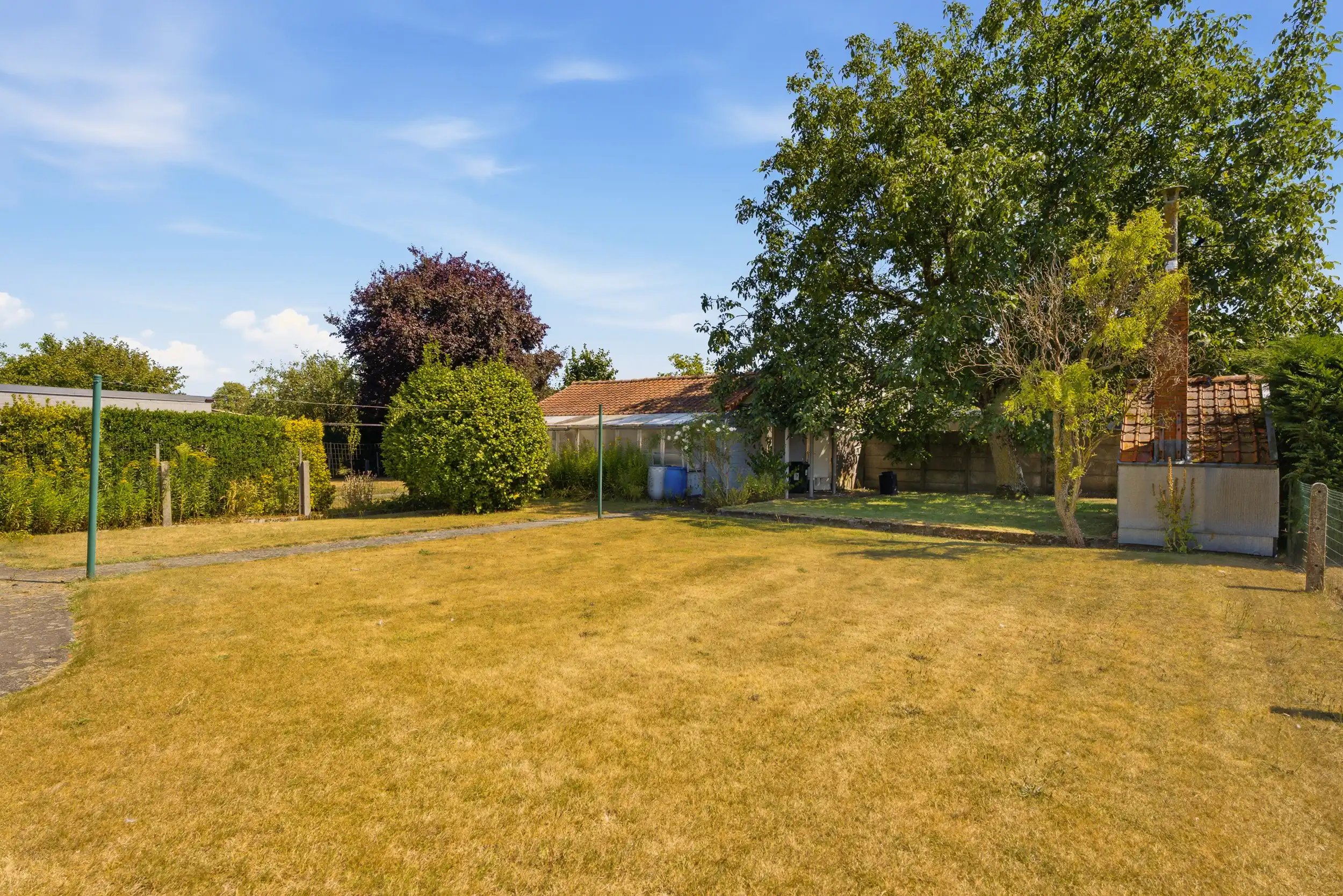 Renovatieproject met 4 slaapkamers en zonnige tuin! foto 15