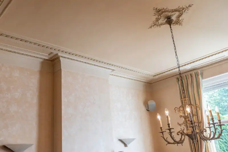 Prachtige, te renoveren, authentieke burgerwoning  met 5 slaapkamers, tuin en ruime garage. foto 20