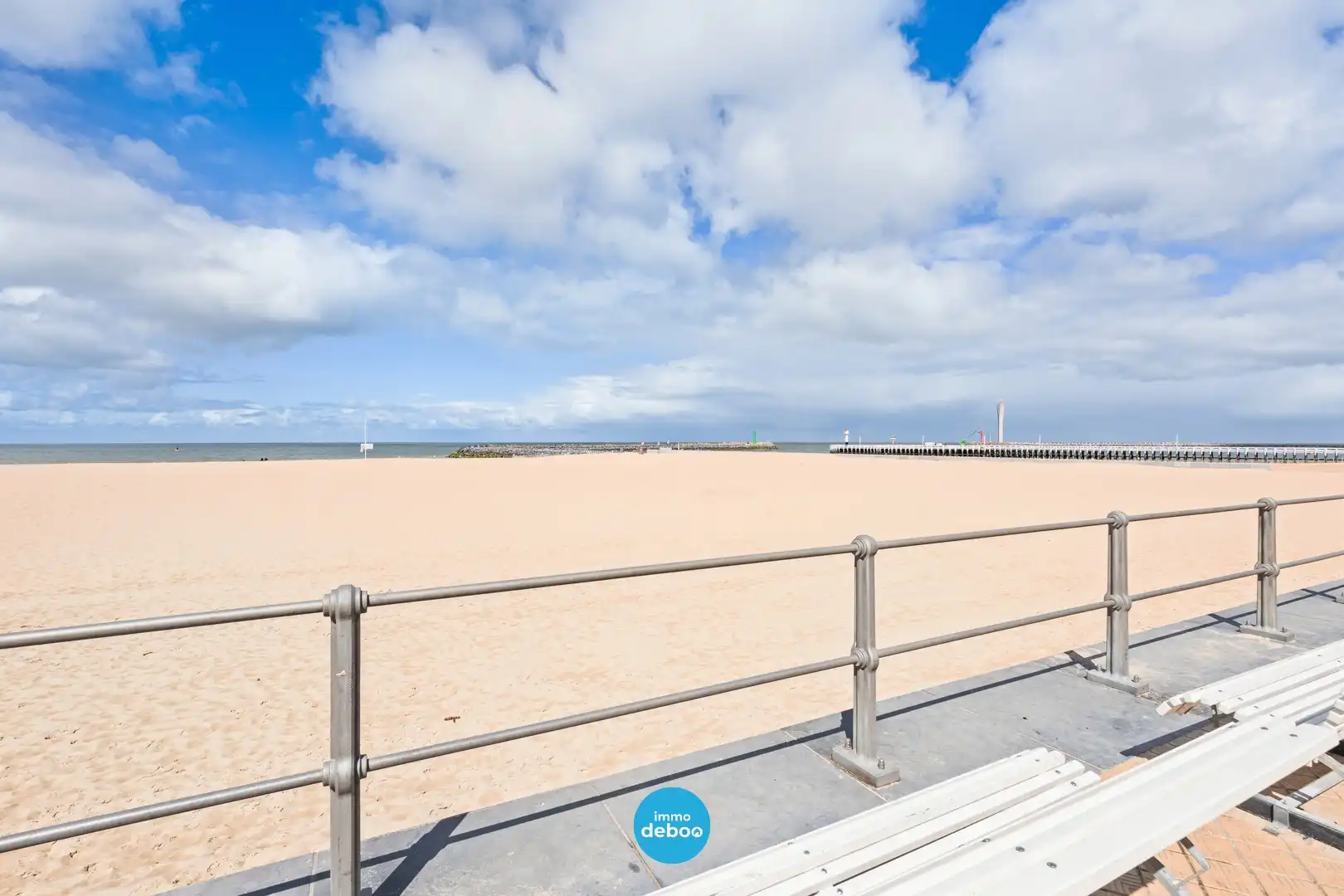 Ruim hoekappartement met zee- en havenzicht foto 17