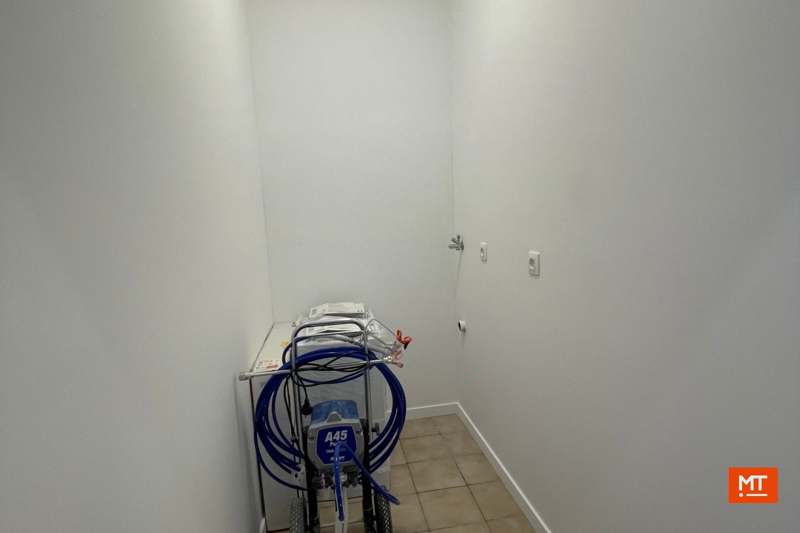 Instapklaar appartement met 1 slaapkamer te Ieper foto 10