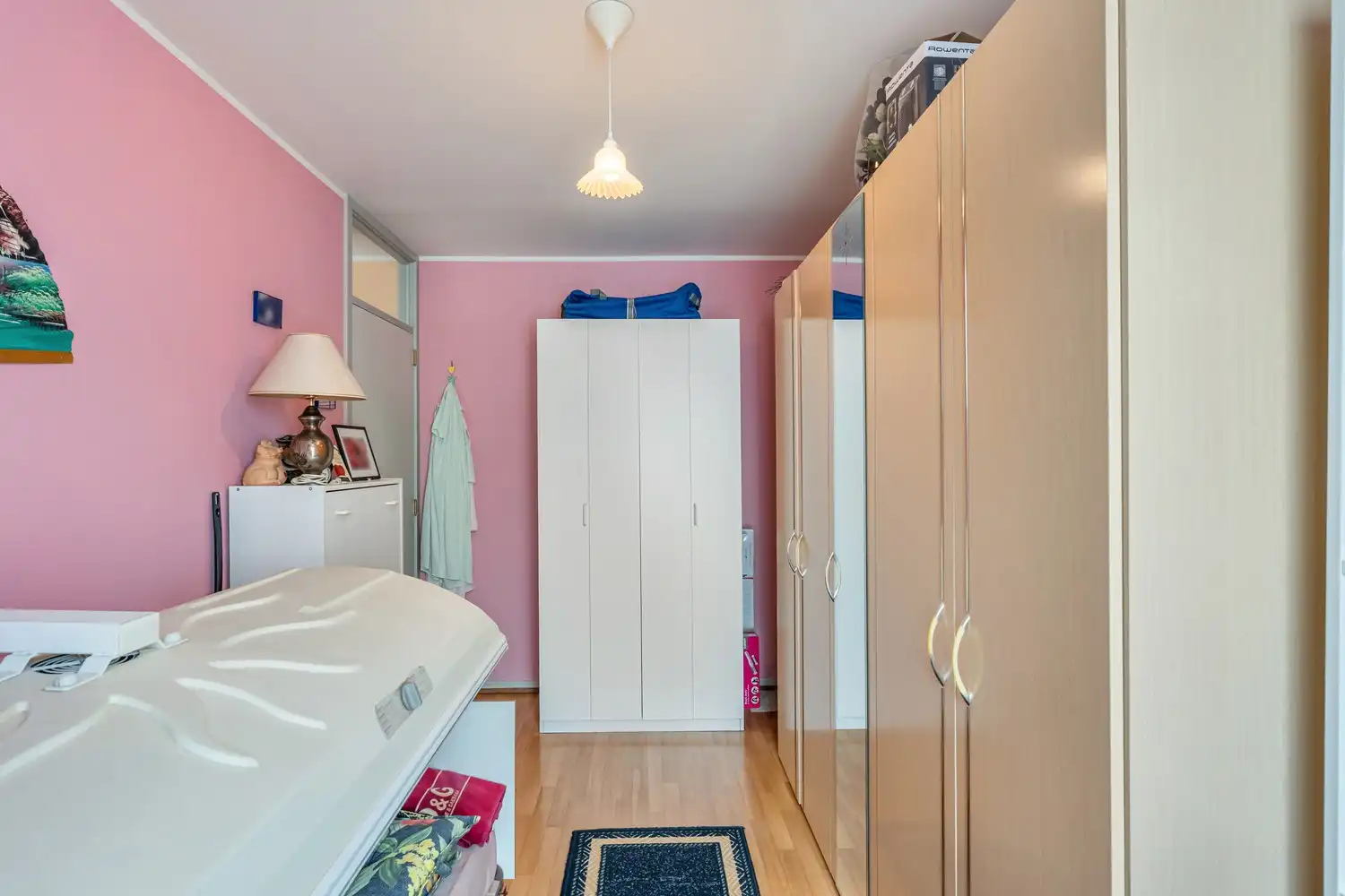Ruim appartement met 2 slaapkamers, ondergrondse autostaanplaats en kelderberging. foto 20