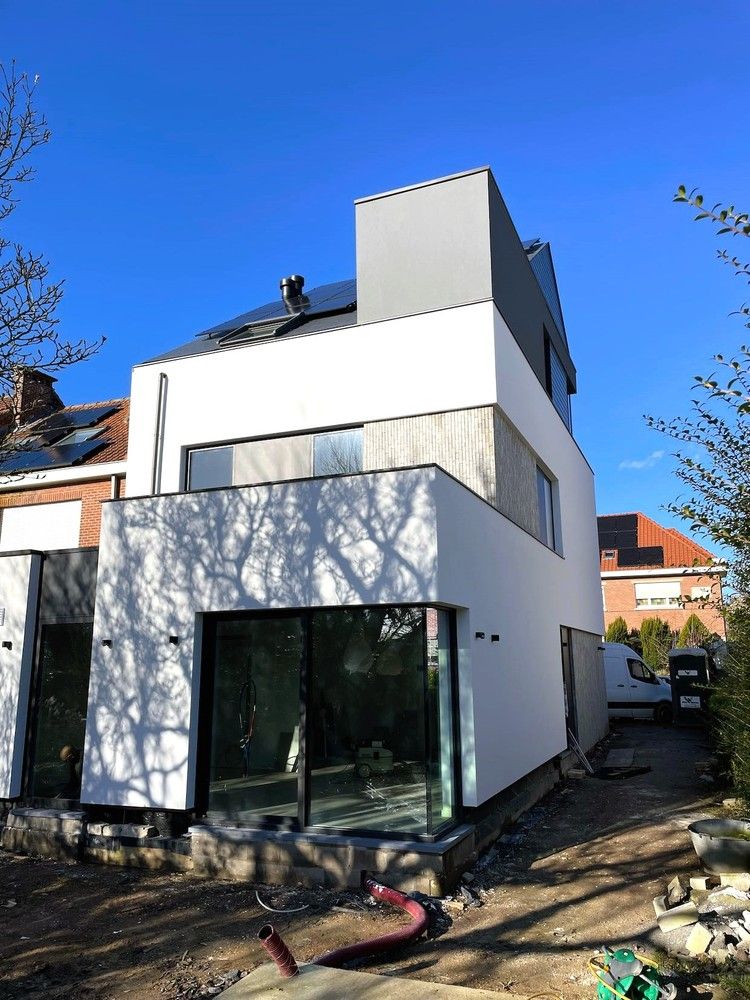 Prachtig nieuwbouw villa-appartement met 2 kamers op toplocatie foto {{pictureIndex}}