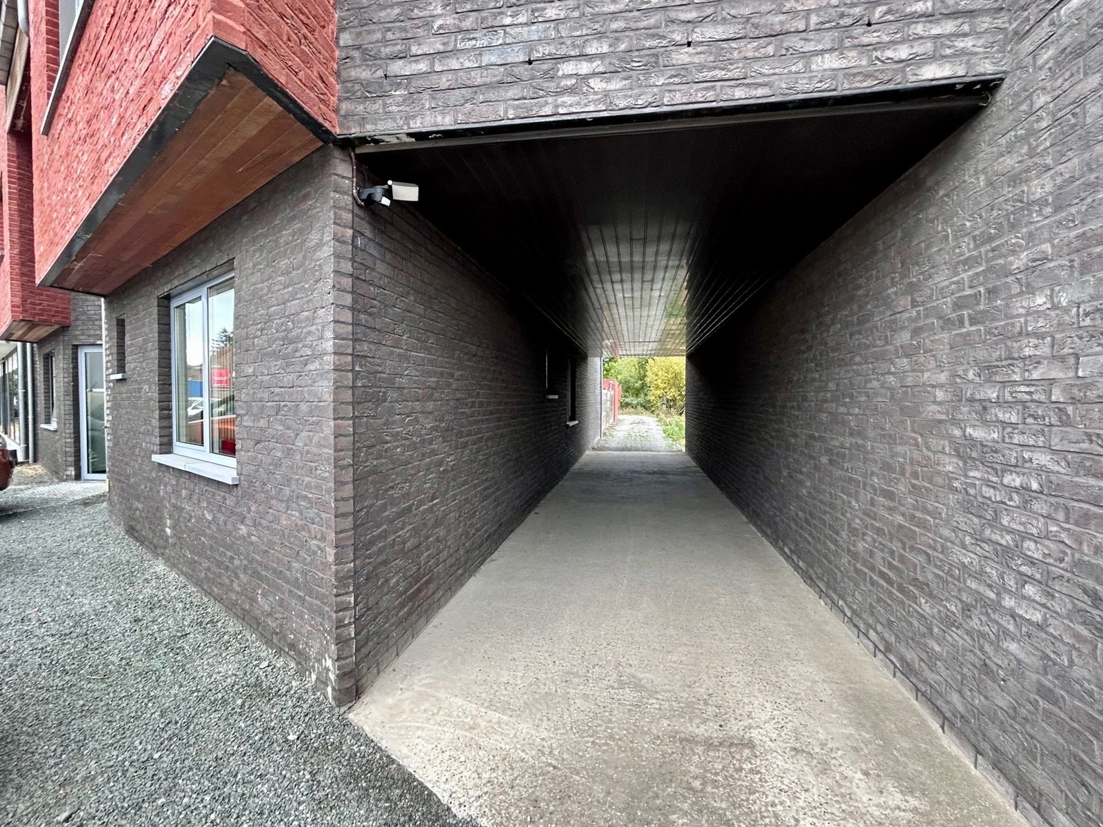 Instapklaar, gelijkvloers appartement met garage foto 28