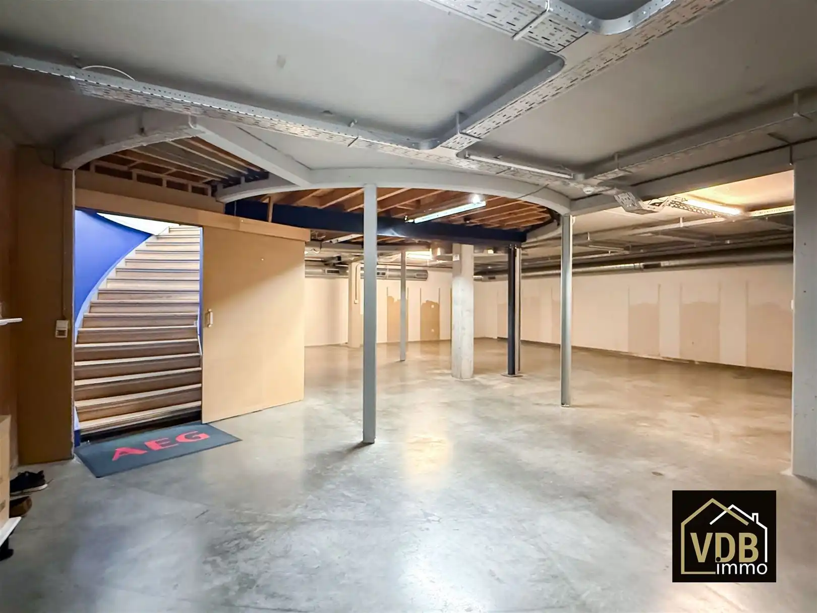 Commercieel pand op TOP locatie foto 27