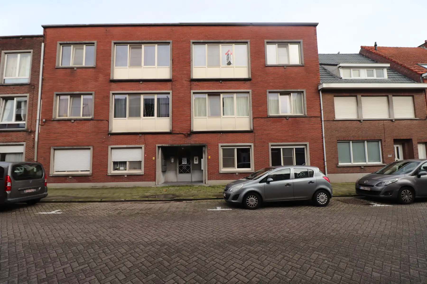 Appartement op de tweede verdieping vooraan met fietsenberging foto {{pictureIndex}}