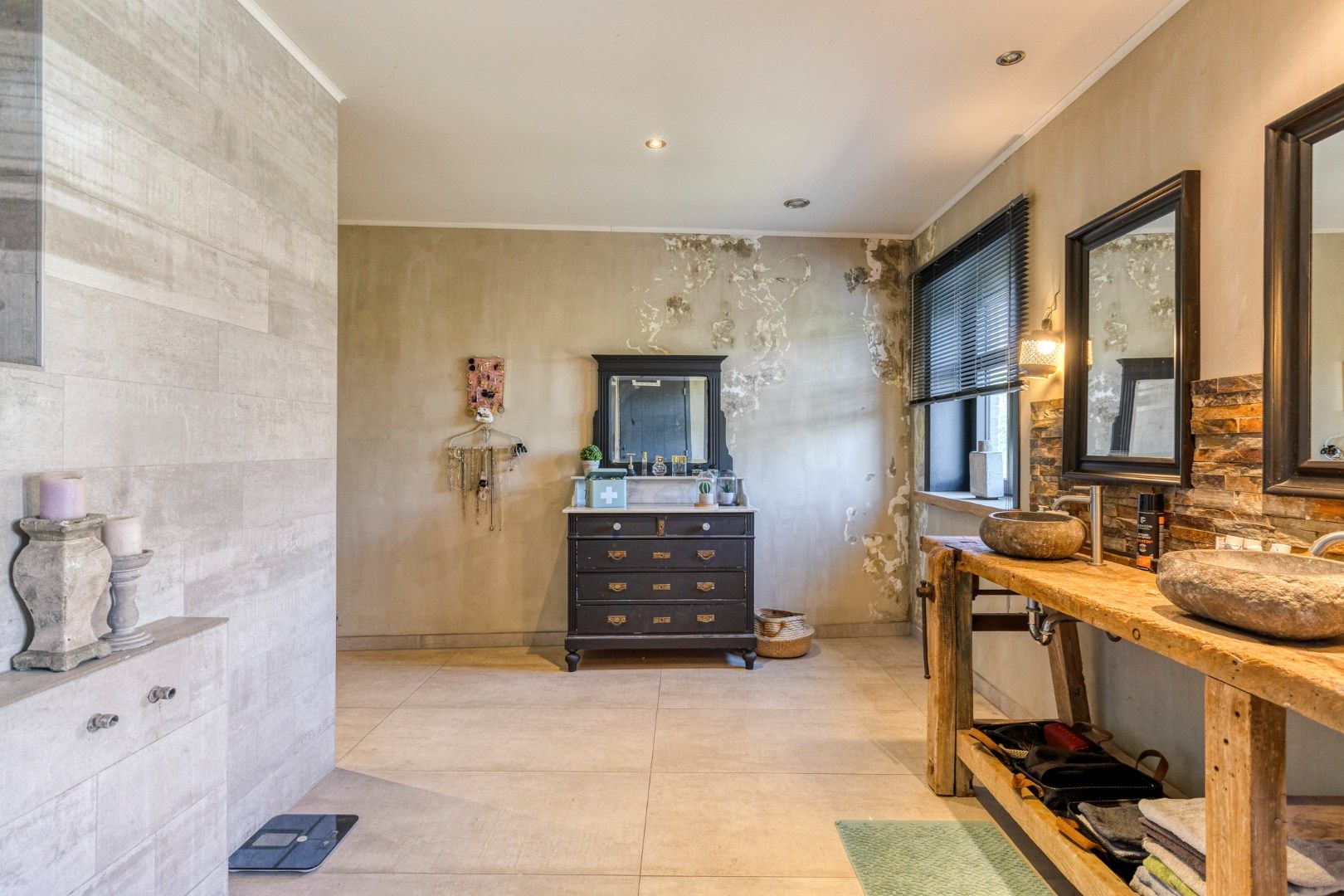  Goed gelegen open bebouwing met 4 slaapkamers en tuin in Kerkom - EPC 540 kWh/m² - bewoonbare oppervlakte 238  m²  foto 20