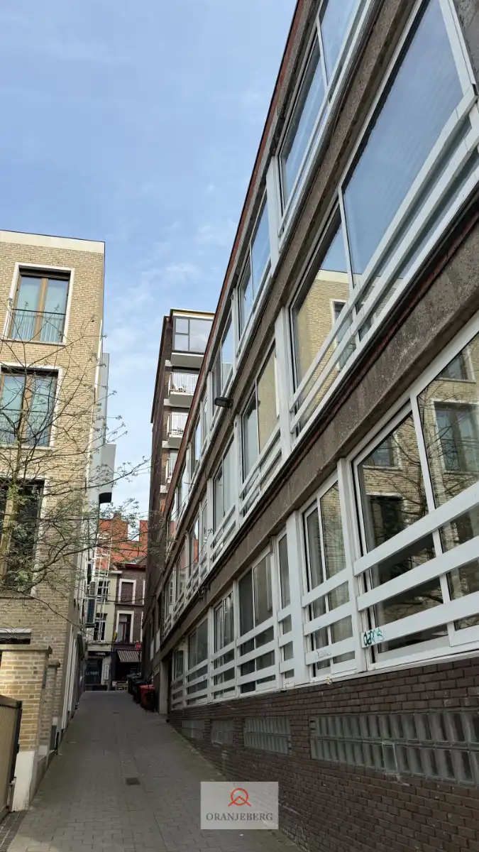 Studio op topligging aan het water Gent-centrum. foto 3