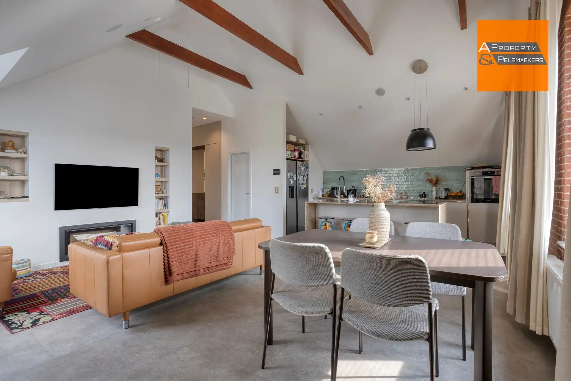 Woning met loods.  foto 7