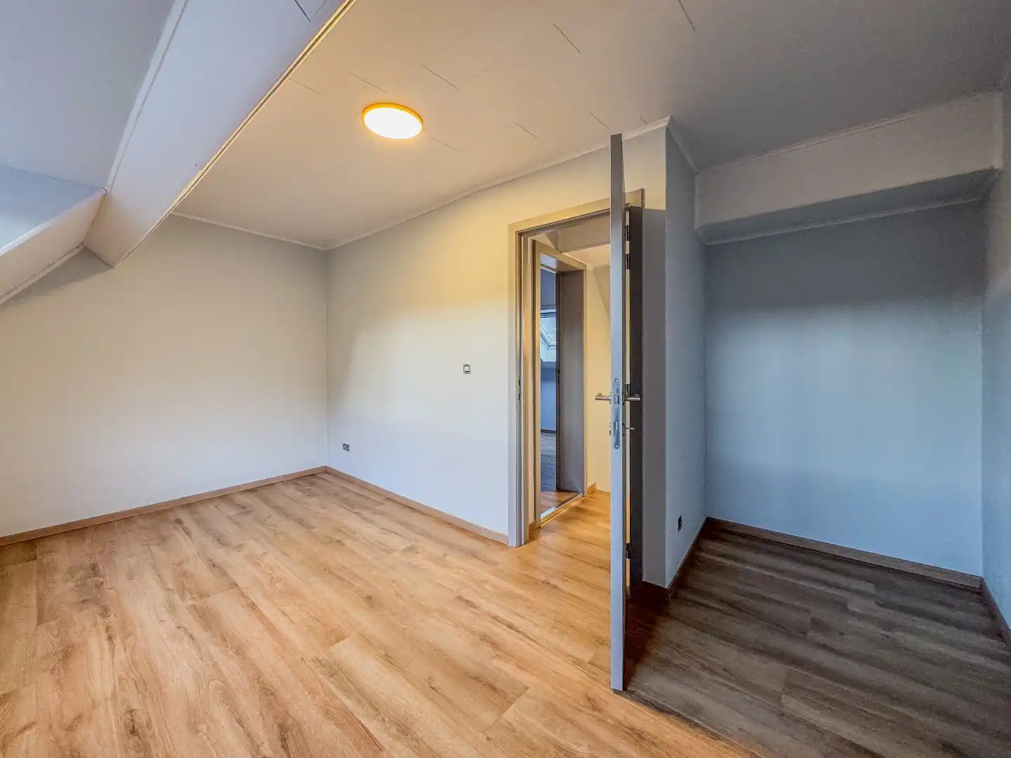 Verrassend ruime woning met 3 slaapkamers en polyvalente ruimte. foto 26