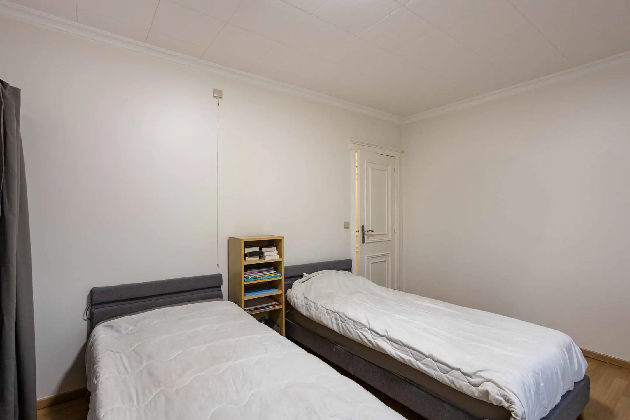 Alleenstaande villa met garage residentiële wijk te Ronse foto 14