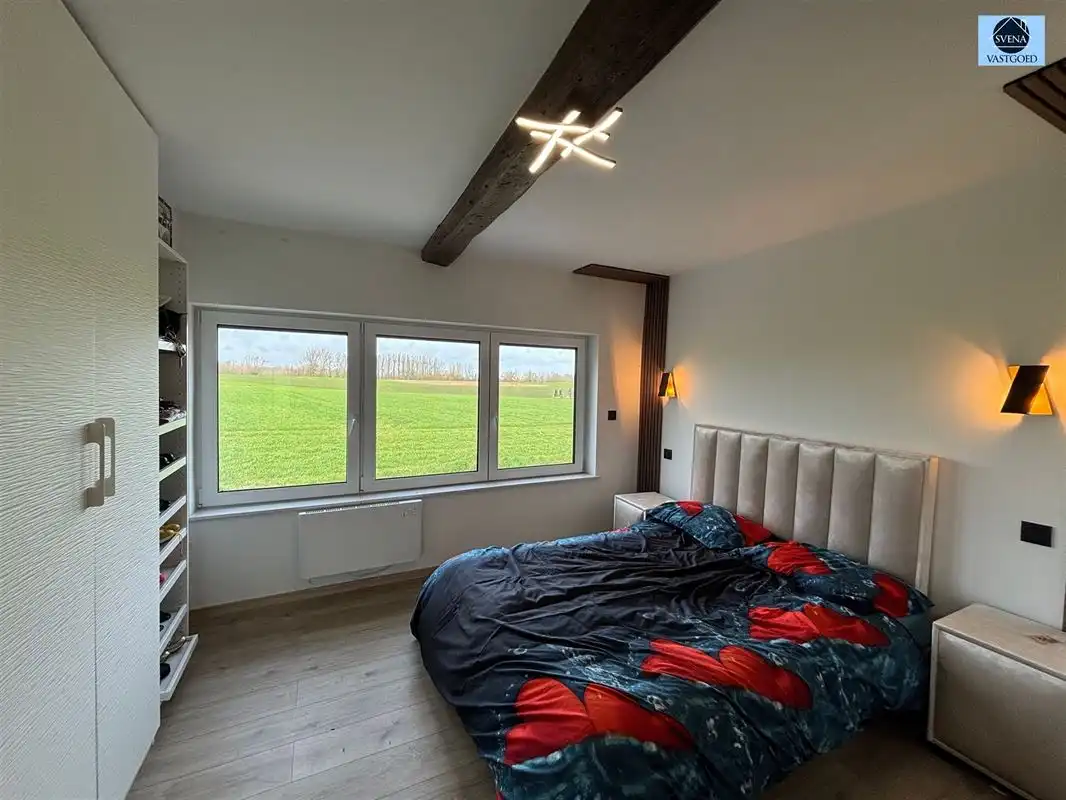 GERENOVEERDE HOB MET GROTE TUIN EN 2 GARAGES foto 8