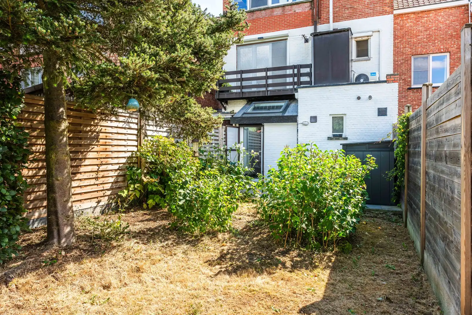 Gelijkvloers appartement met tuin foto 10