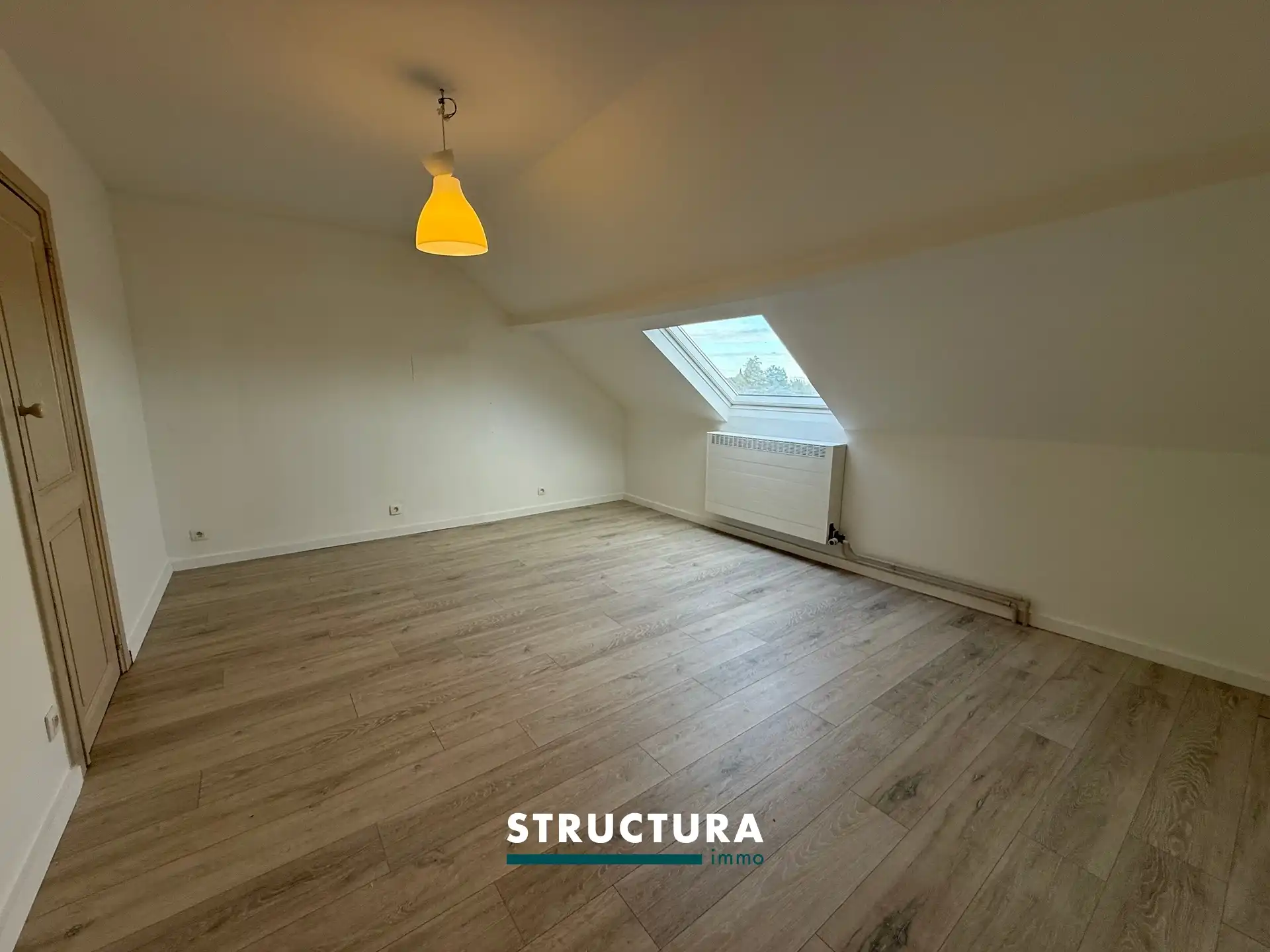 Veelzijdige woning (kangoeroewonen, wonen/werken, ...) met tuin en oprit foto 23