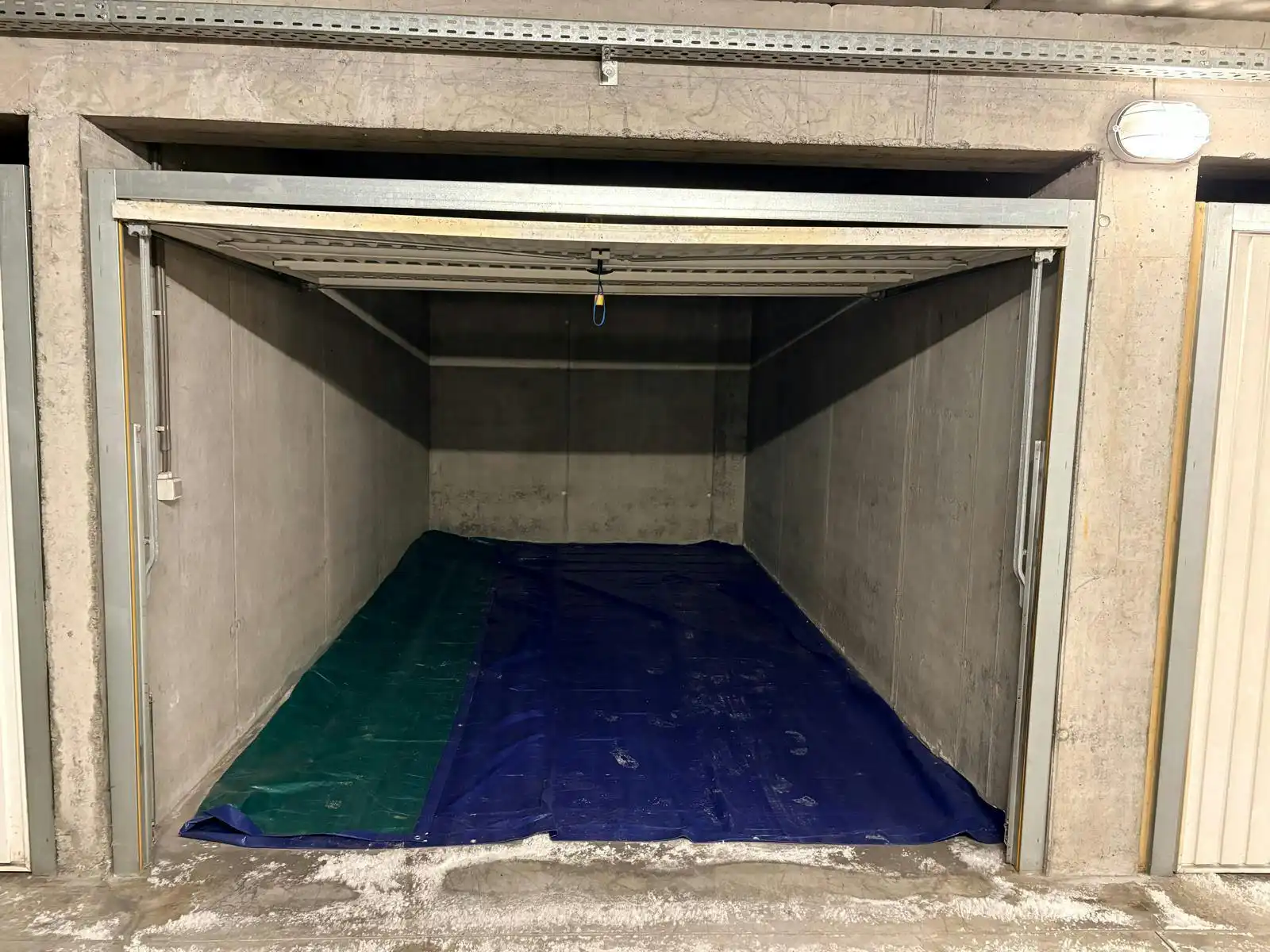 Garagebox te koop nabij centrum Waregem foto 2