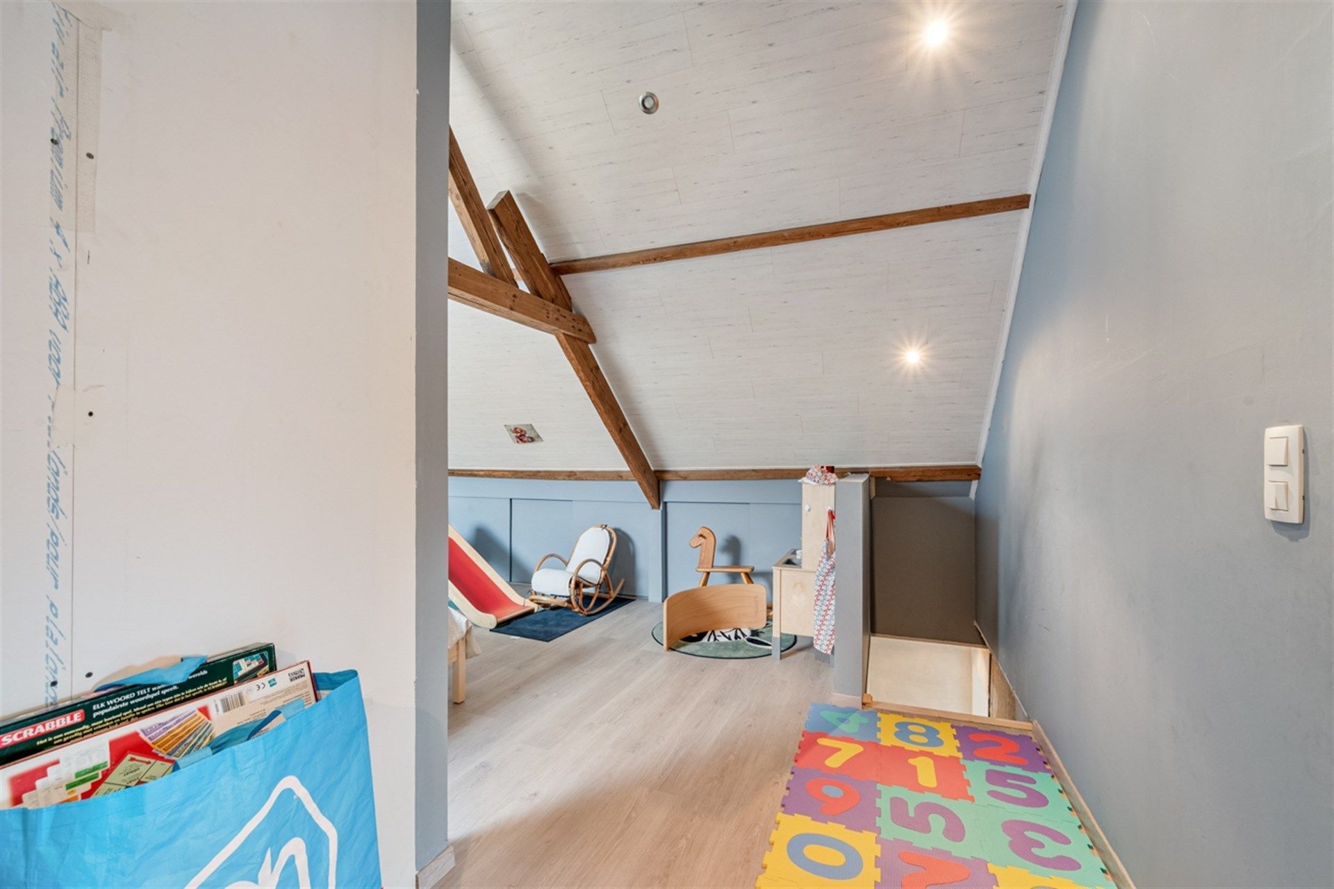 Gerenoveerde, ruime gezinswoning met 5 slaapkamers in hartje Denderhoutem foto 15