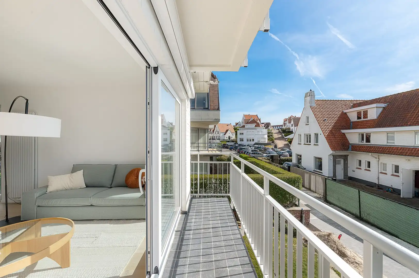 Appartement met twee slaapkamers, volledig gerenoveerd, op wandelafstand van het strand van Duinbergen. foto 12