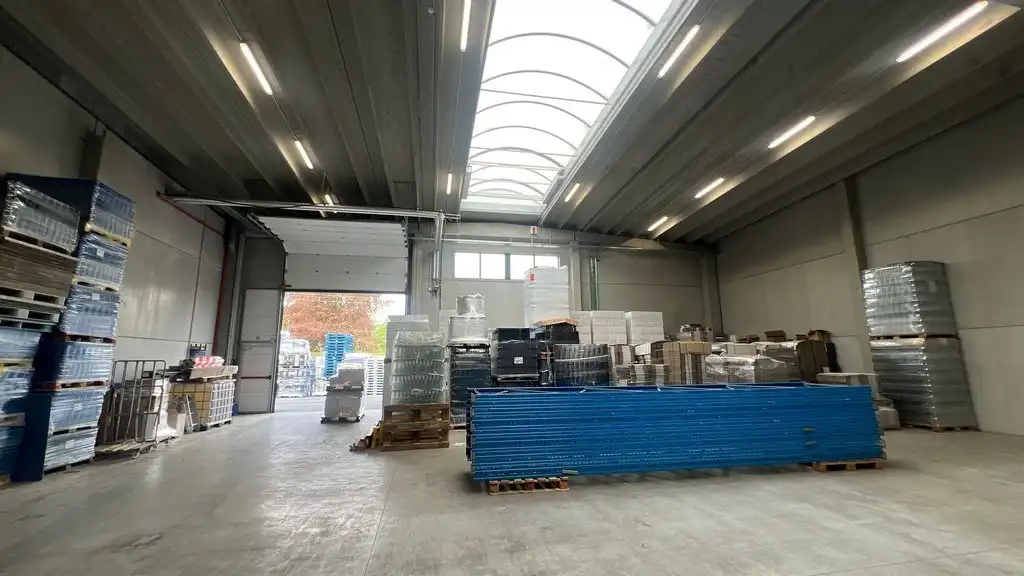 Recent magazijn te huur aan The Loop in Gent foto 4