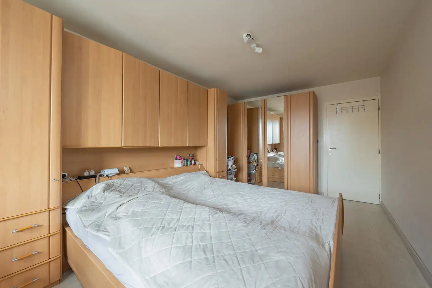 Instapklaar ruim appartement foto 6