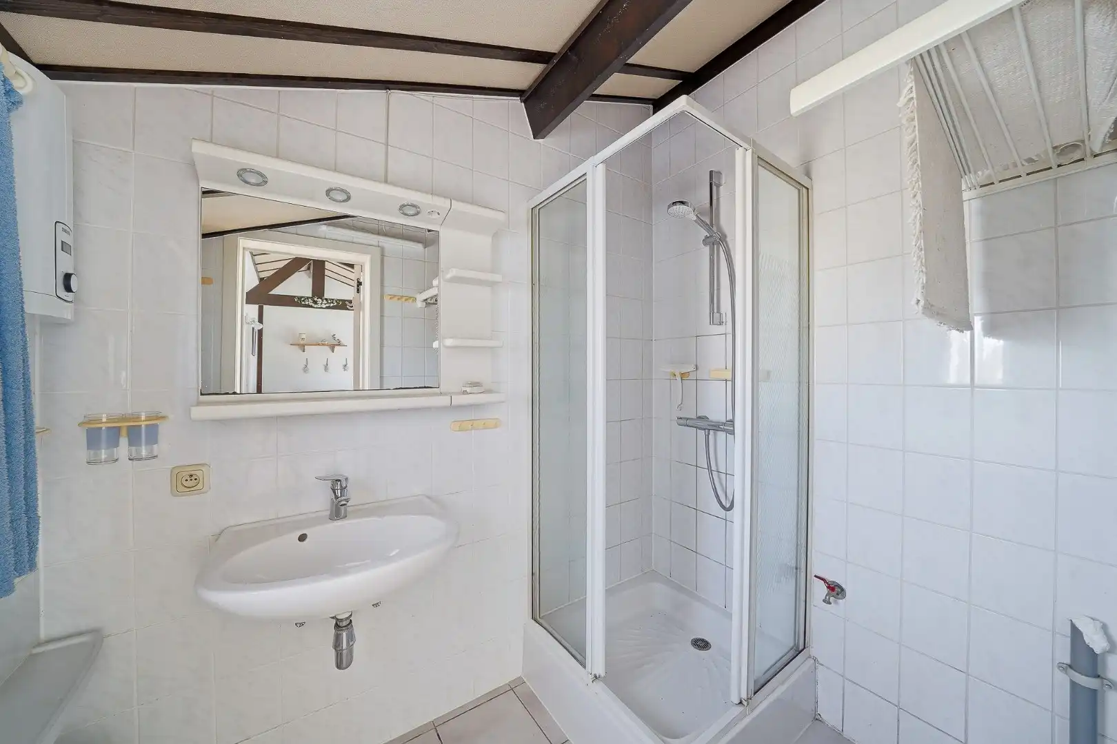 Instapklare vakantiewoning met zonnige tuin en 2 slaapkamers foto 9
