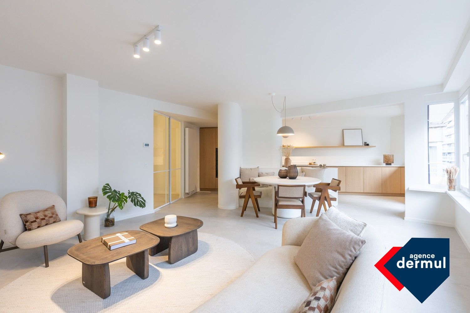 RESIDENTIE MONICO foto {{pictureIndex}}