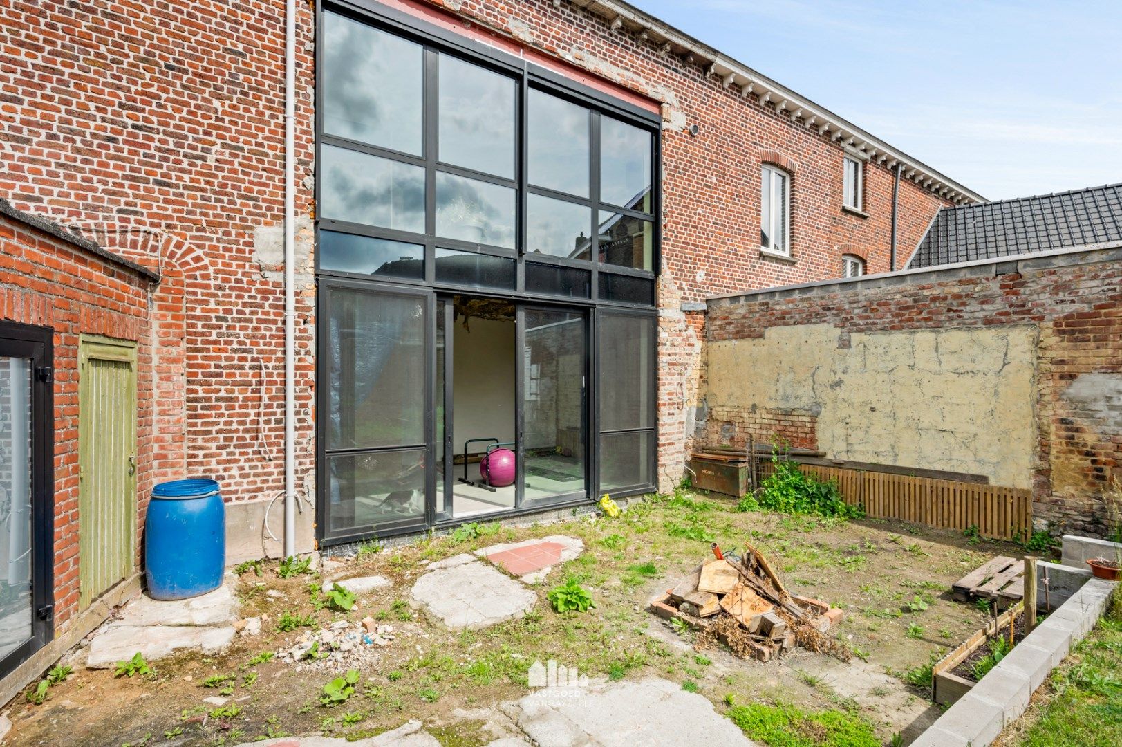 Woning op het dorpsplein in Kemmel.  foto 11