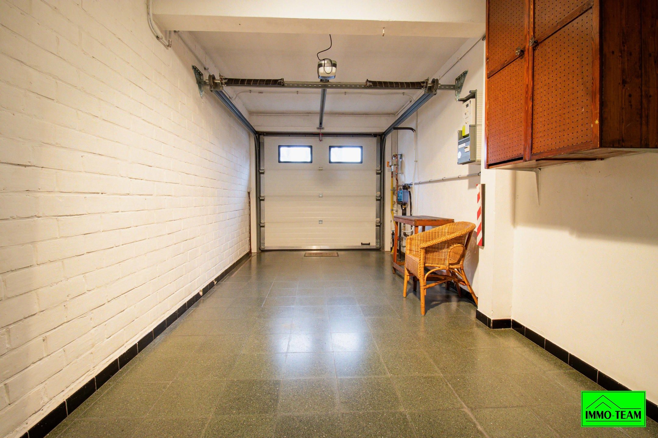 Ruime goed onderhouden gezinswoning met 4 slaapkamers foto 23