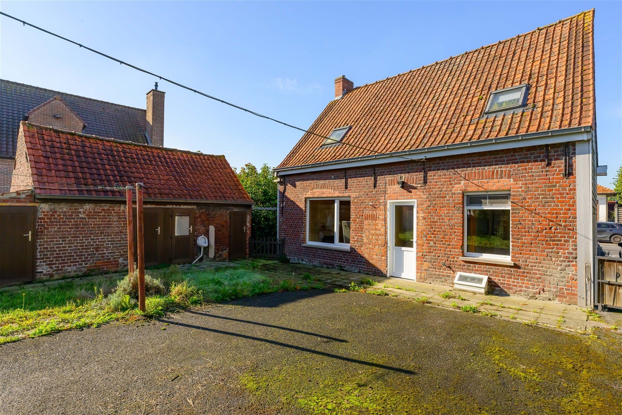 Vrijstaande woning met garage en tuin foto 16