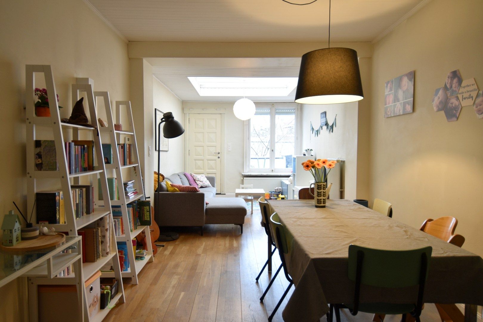 Charmante stadswoning met polyvalente ruimte (48,5 m²) en westgericht terras in hartje Kortrijk foto 2