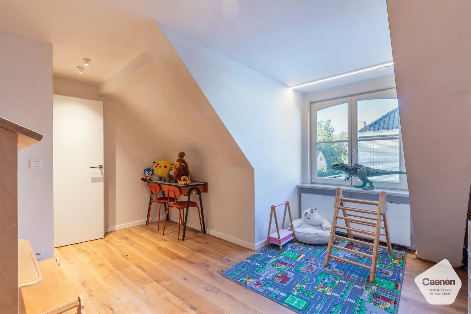 Prachtige smaakvolle gerenoveerde villa met uniek bijgebouw op een perceel van 2021m²  en 5 slaapkamers. foto 26