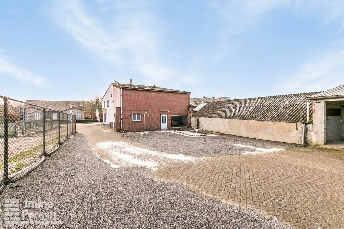 Commercieel pand (inclusief handelsfonds) met instapklaar appartement en achterliggend perceel foto 28